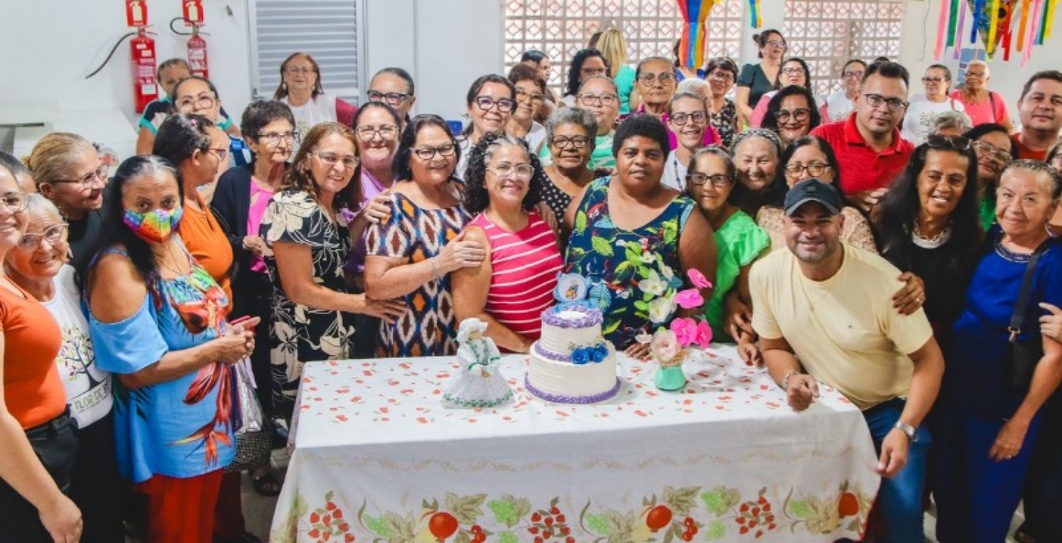 Grupo de mulheres Flor de Ip participa de palestra sobre valorizao da vida e desafios da terceira idade