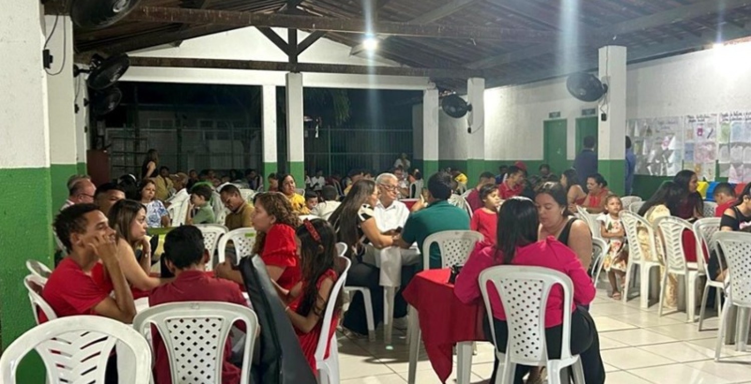 Cozinha Comunit�ria de Sobrado-PB realiza tradicional Ceia Natalina com os seus benefici�rios e colaboradores