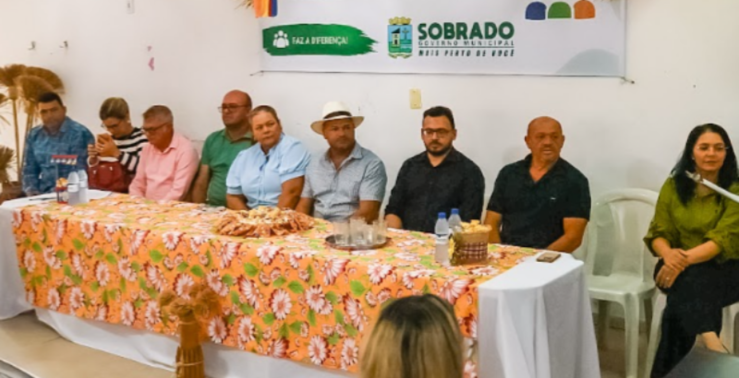 Clima junino marcou audi�ncia p�blica da LDO 2027 em Sobrado