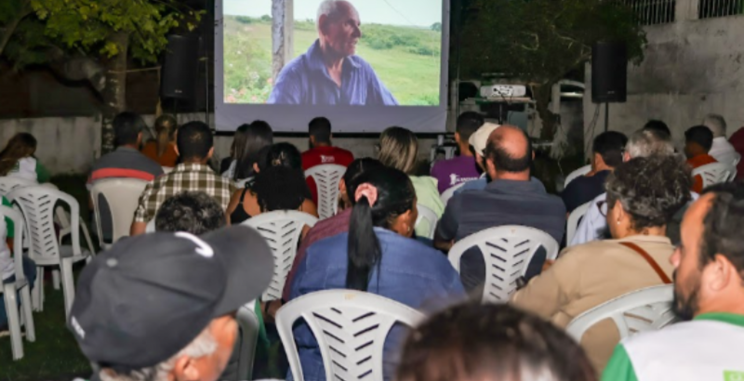 I Semana das Lutas e Ligas Camponesas de Sobrado tem in�cio com noite de cinema e valoriza��o da mem�ria hist�rica