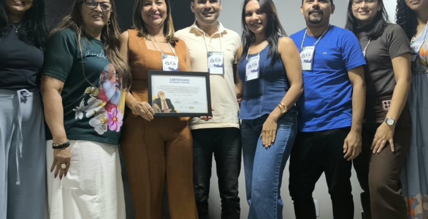 Sobrado recebe men��o honrosa do Pr�mio Medalha Paulo Freire e � homenageado durante f�rum�